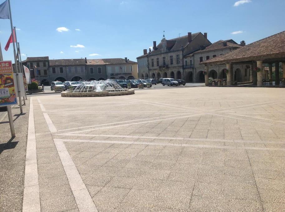 Ancien Presbytere Au Coeur Du Village Mauvezin  Екстер'єр фото